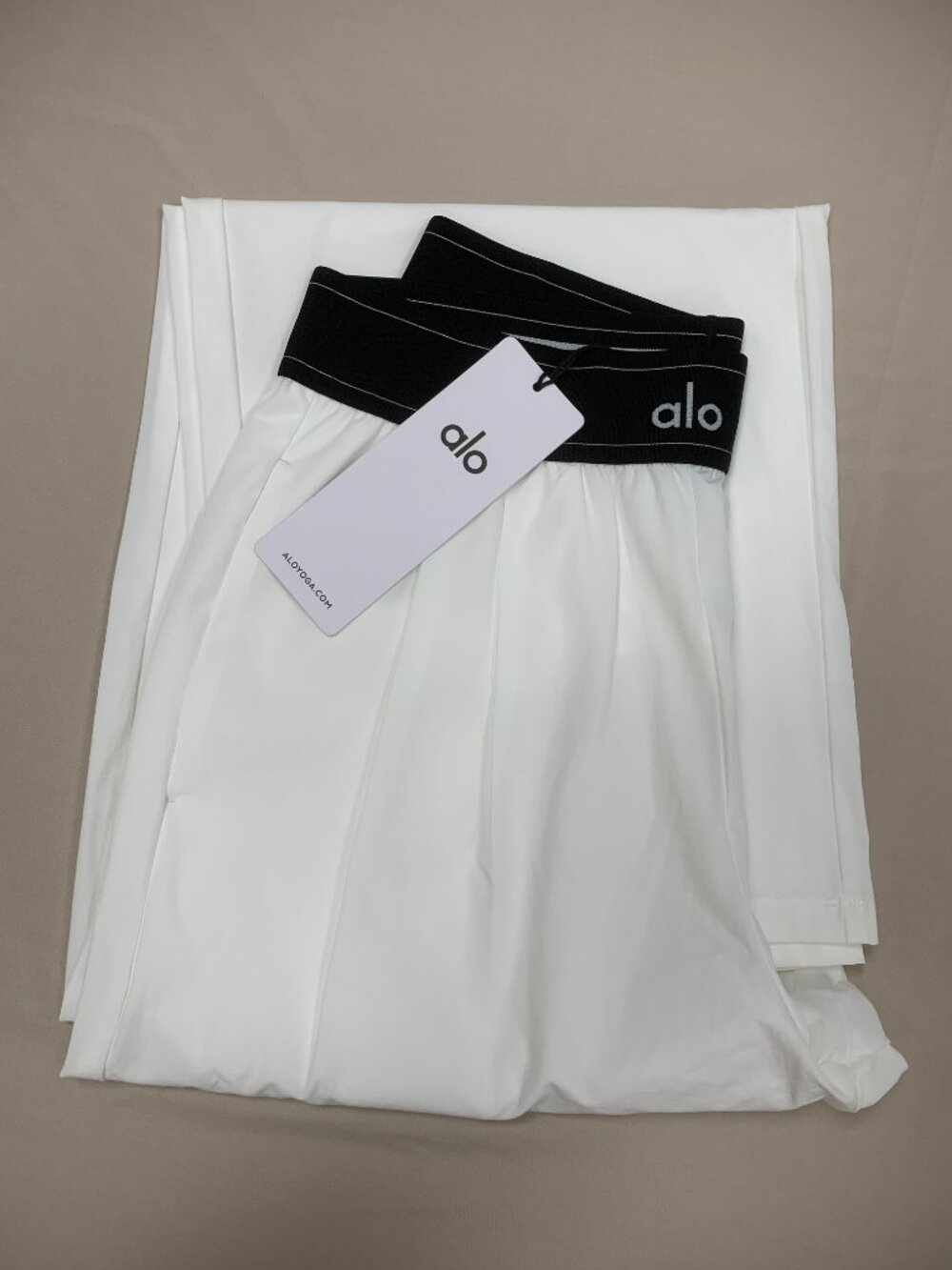 ALO Yoga White/Black City Style Suit Up Trouser🤍🖤Regular 30" Inseam - Picture 11 of 12